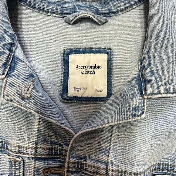 Abercrombie Cropped Denim Jacket - Picture 2 of 3